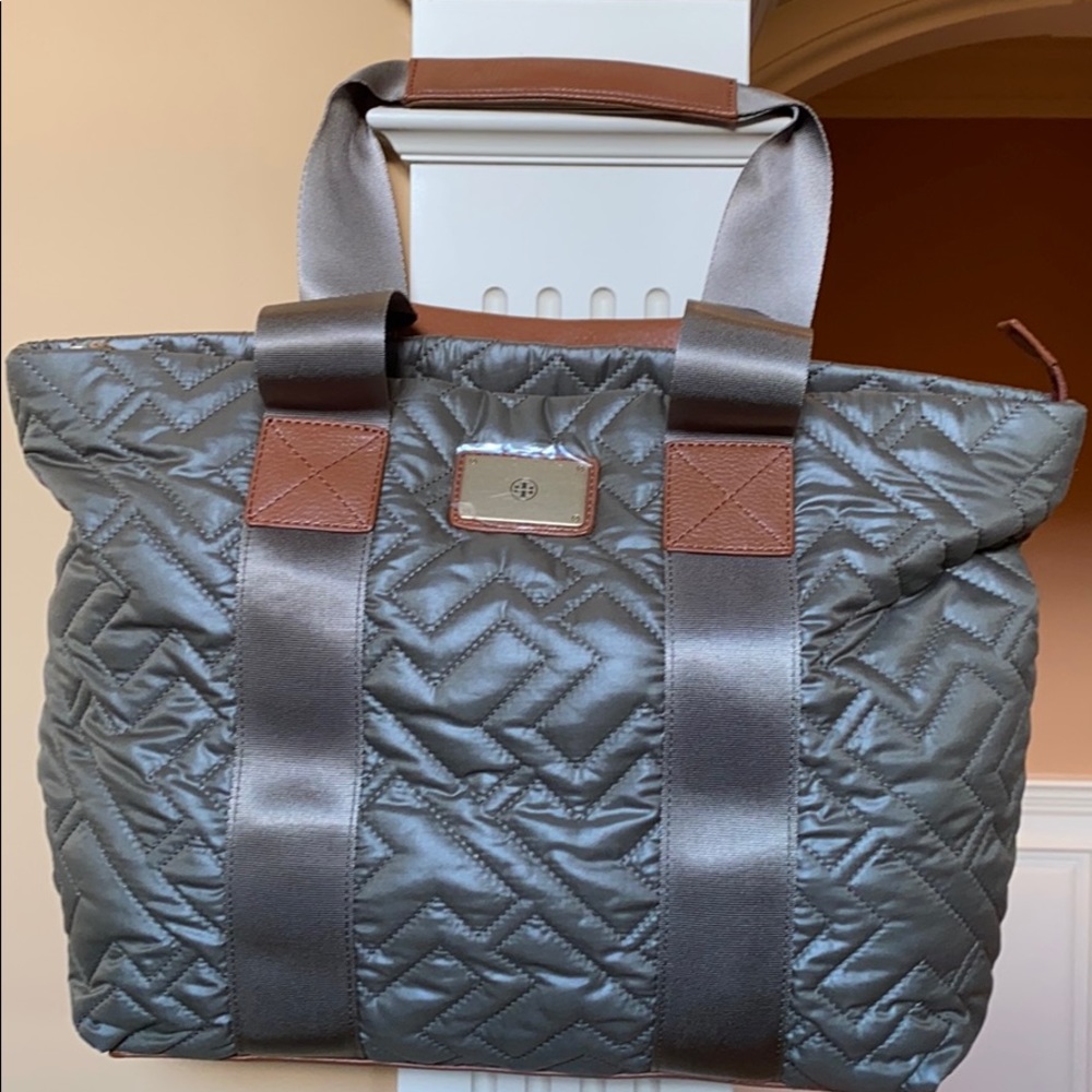 ⭐️NWT⭐️TORY BURCH KHAKI NYLON T LOGO BAG